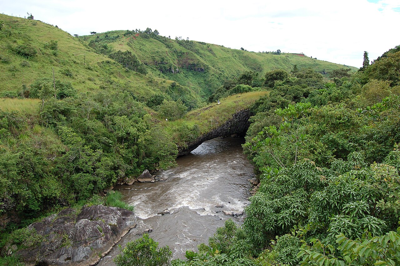 4. Overview & Attractions