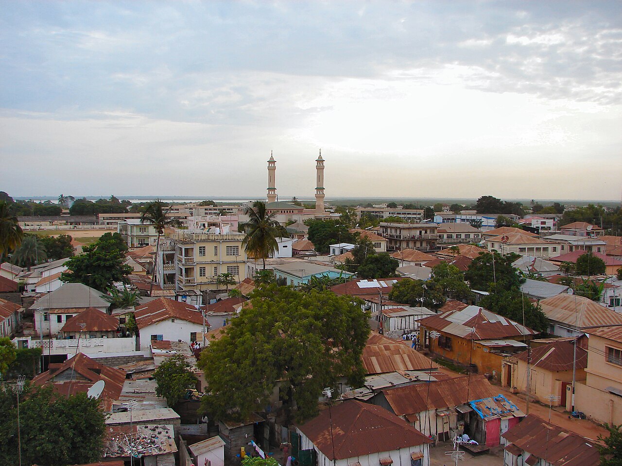4. Overview & Attractions