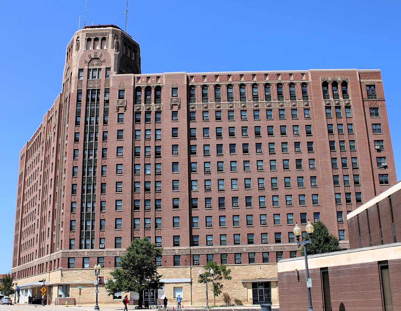 4. State Overview & Attractions
