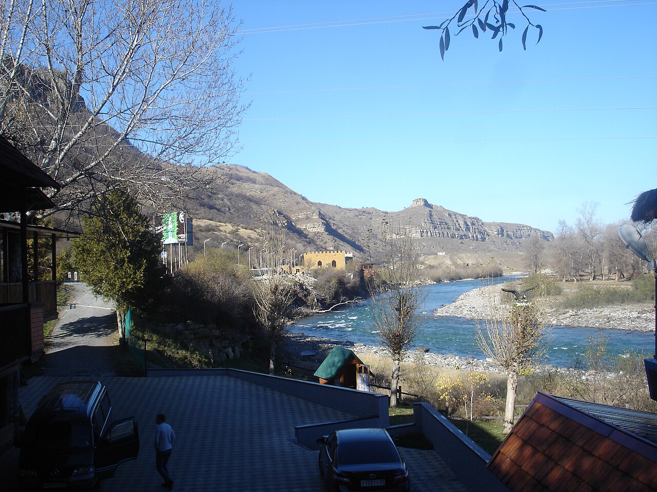 4. Overview & Attractions