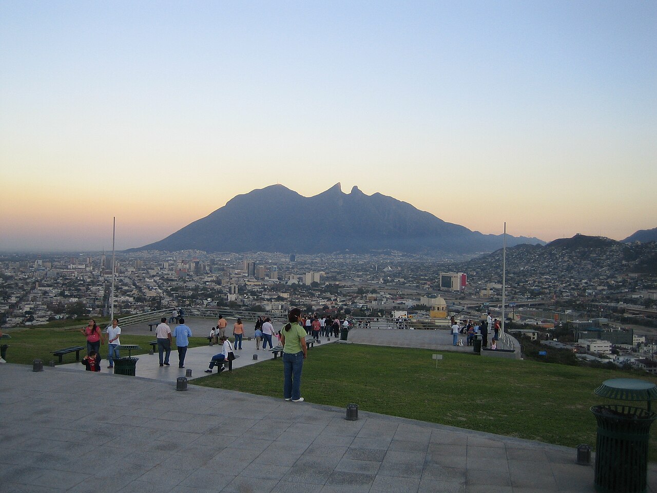 4. Overview & Attractions