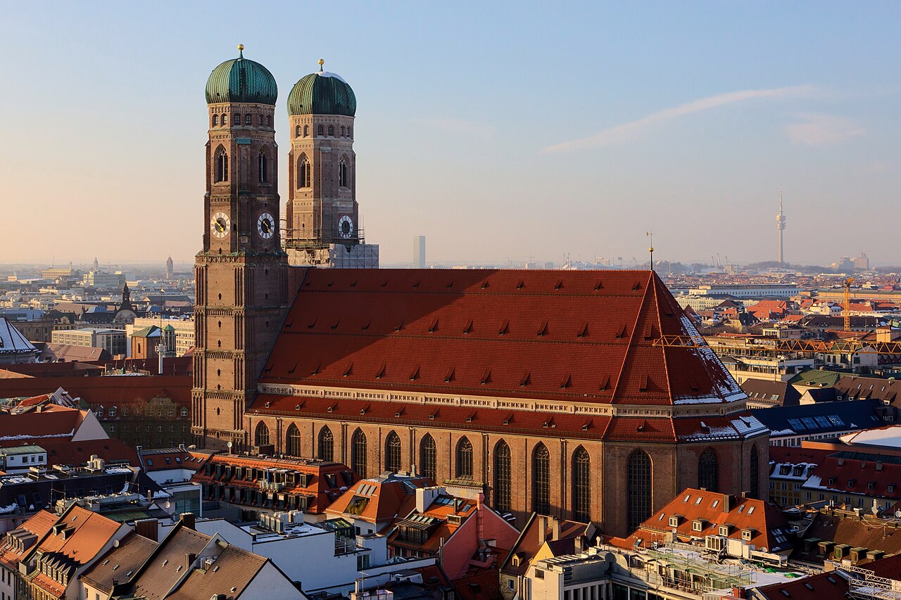4. Overview & Attractions