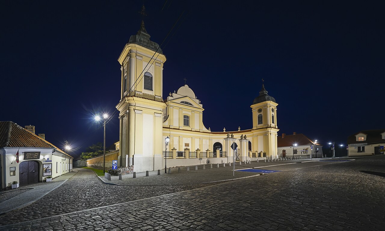 4. State Overview & Attractions