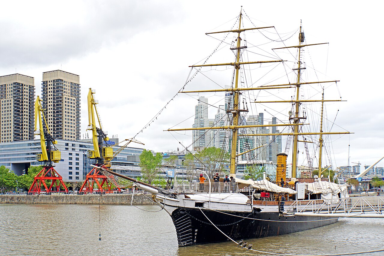 4. Overview & Attractions